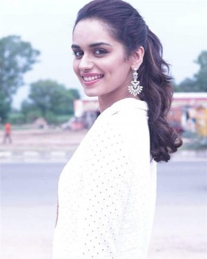 Manushi Chhillar (aka) Manushi Chillar