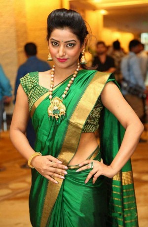 Tarunika Singh (aka) TarunikaSingh