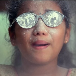 Kurumbi Video Song from Kaamuki!