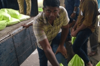 This Man Worked Tirelessly As A Relief Worker In Kerala & Nobody Noticed He Was An IAS Officer