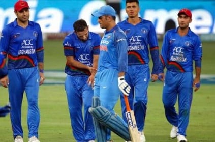 Sunil Gavaskar says Dhoni should be playing domestic cricket for form