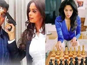 Mallika Sherawat roasted for her chess picture