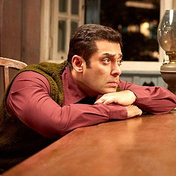 Salman Khan's humble gesture takes everyone by surprise