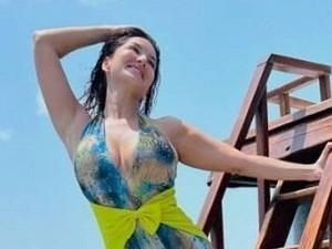 Sunny Leone enjoys her vacation at the Maldives; viral video
