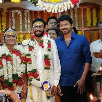 Thalapathy Vijay attends Thalaiva Assistant director Karthik's marriage