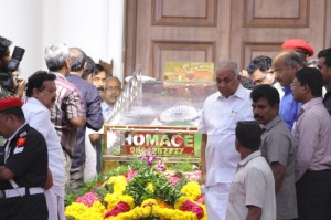 Karunanidhi death: Political leaders and Celebrities pay homage