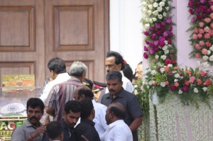 Karunanidhi death: Political leaders and Celebrities pay homage