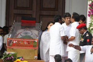 Karunanidhi death: Political leaders and Celebrities pay homage