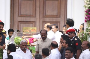 Karunanidhi death: Political leaders and Celebrities pay homage