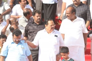 Karunanidhi death: Political leaders and Celebrities pay homage