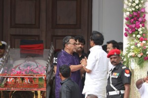 Karunanidhi death: Political leaders and Celebrities pay homage