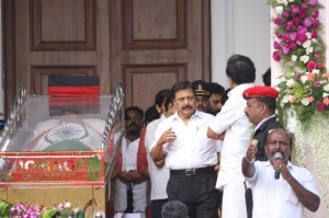 Karunanidhi death: Political leaders and Celebrities pay homage